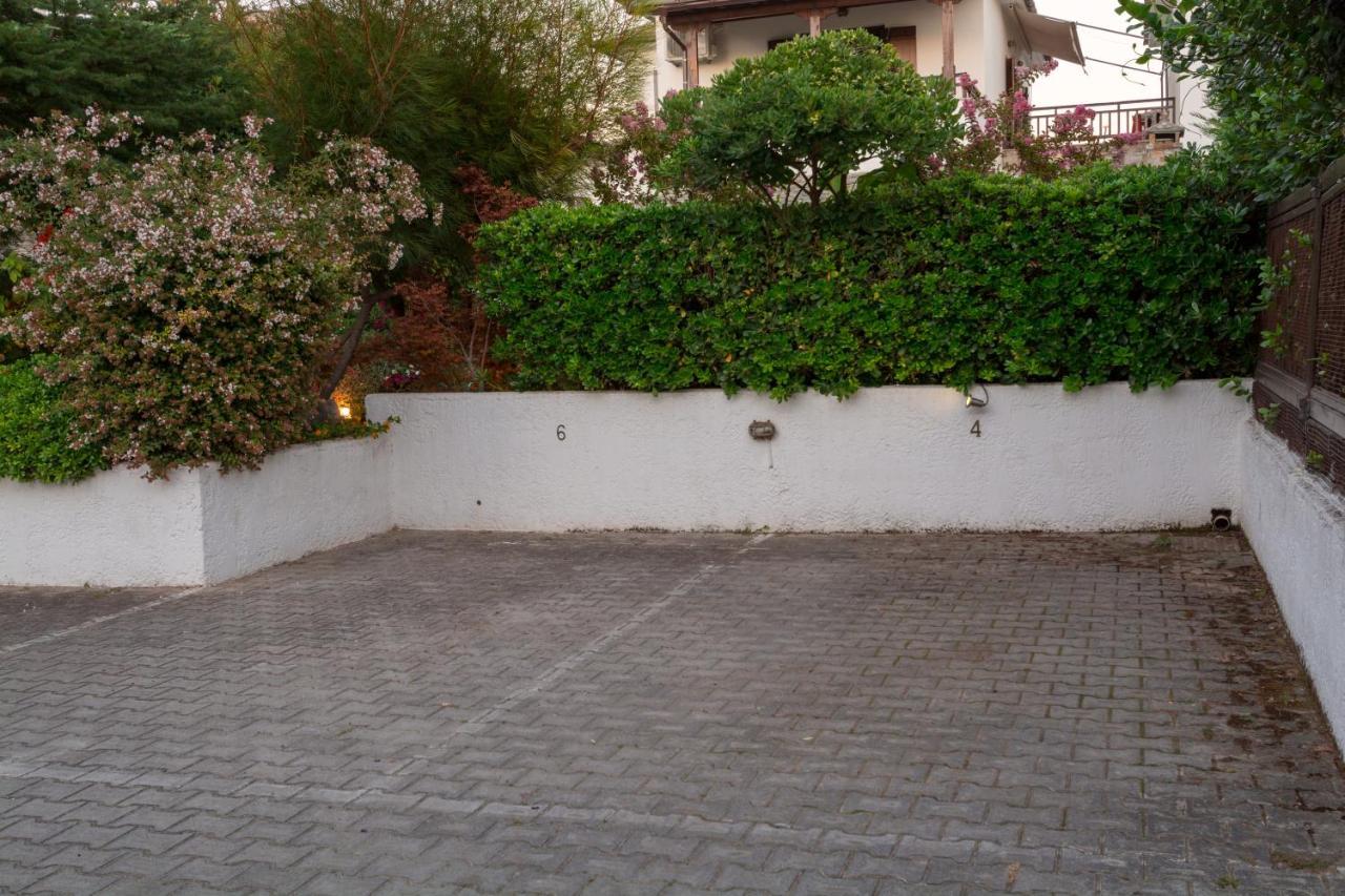 Villa Begonia By The Sea Koropí Kültér fotó
